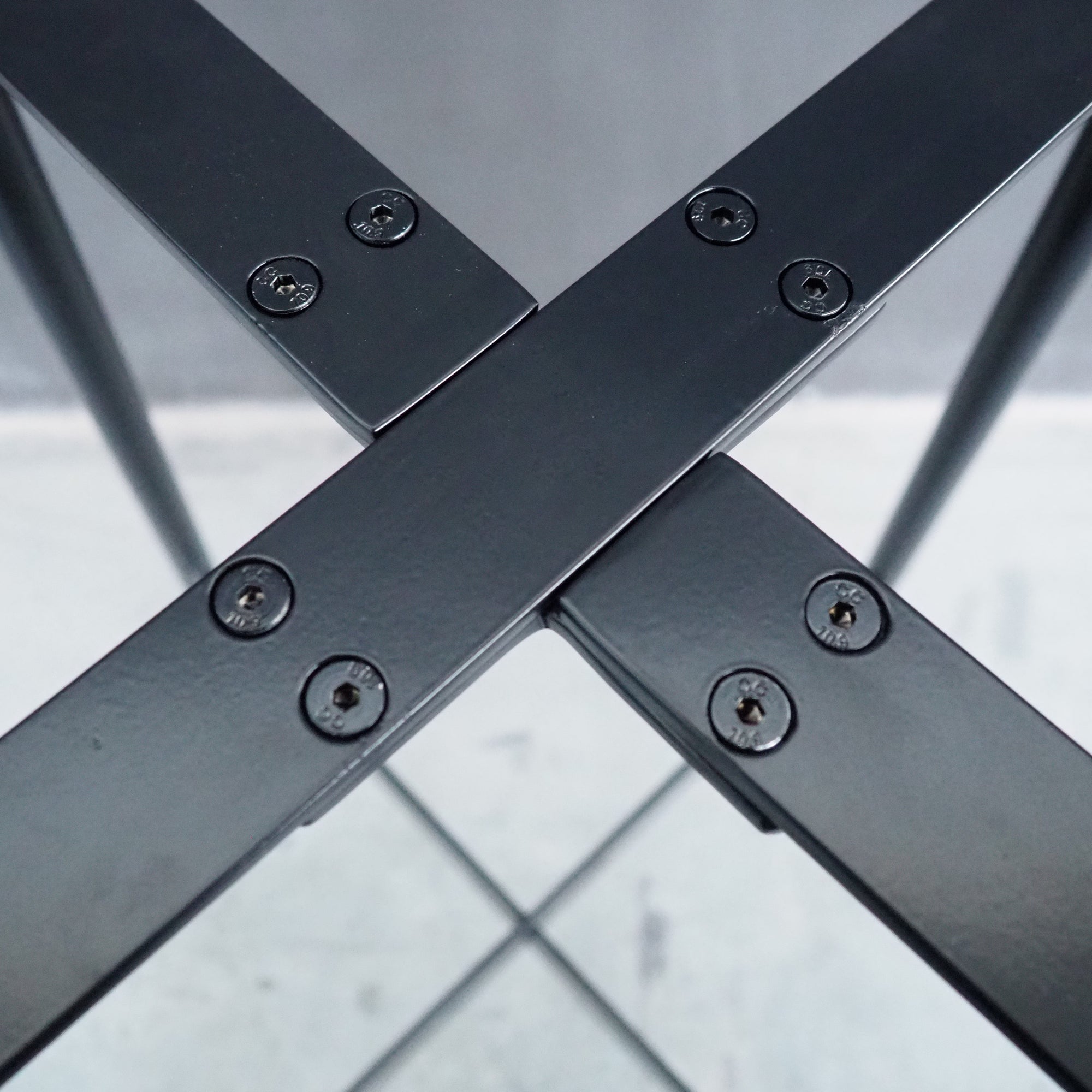 Metal Bar Height Table Base For Pub Tables | Cafe BISTRO Tables | IGNE High Table Base