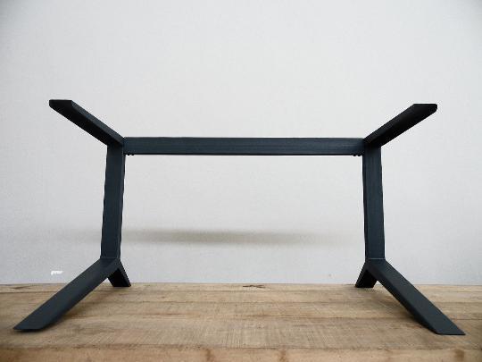 steel table legs