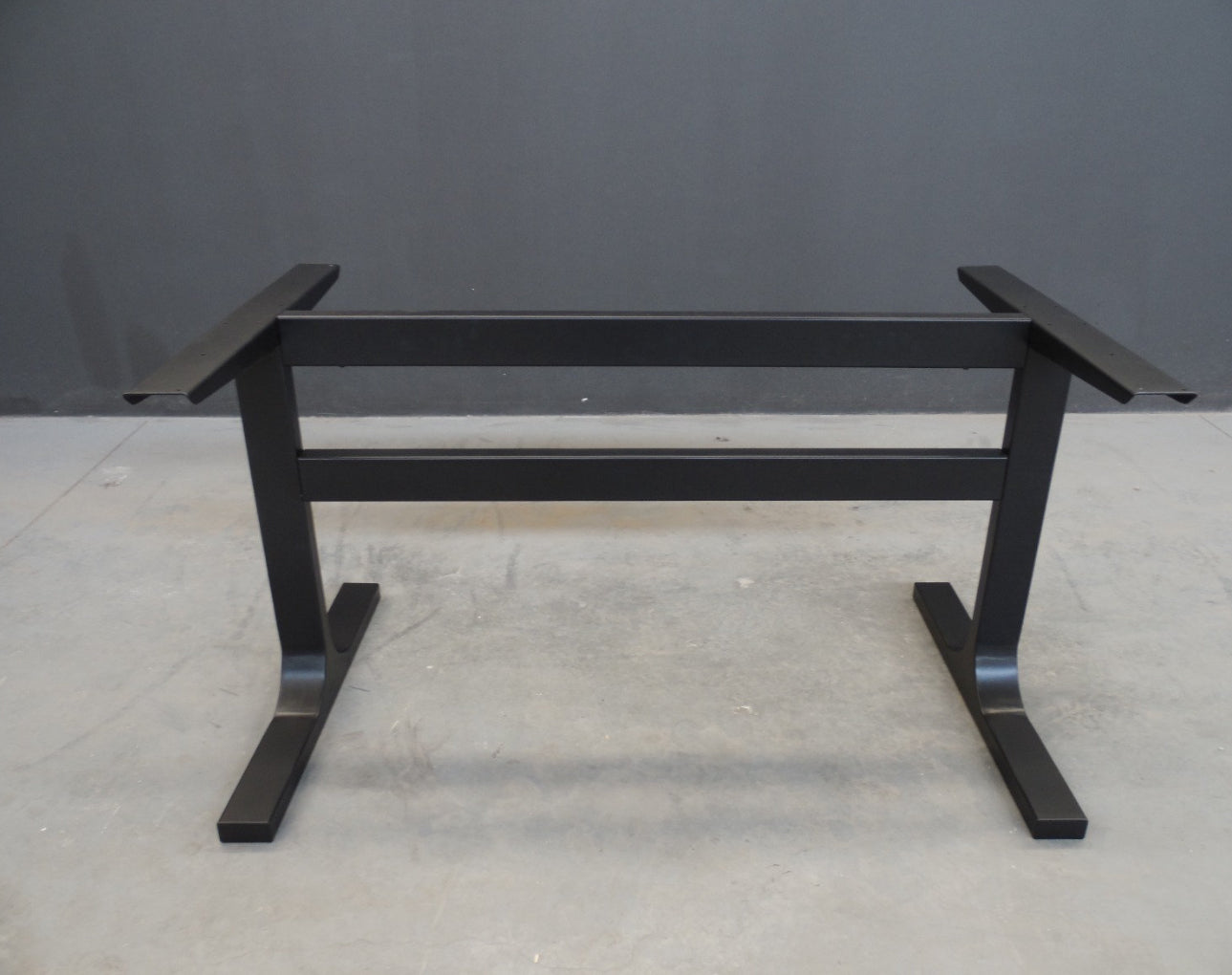 28" Height X 28" width Apart 42" Single Bar Table Base, height 26" 32"