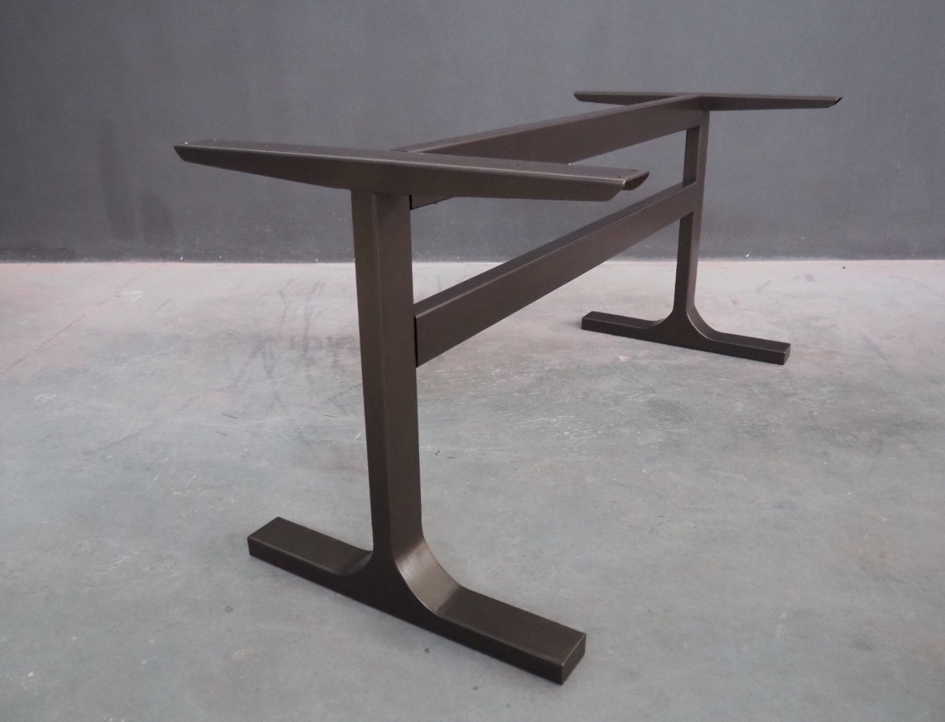 28" Height X 28" width Apart 42" Single Bar Table Base, height 26" 32"