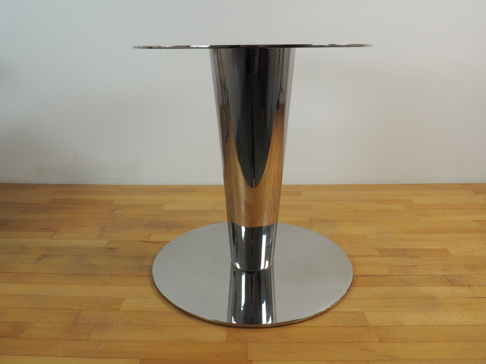 Stainless Steel Modern Tulip Side Table & Coffee Table