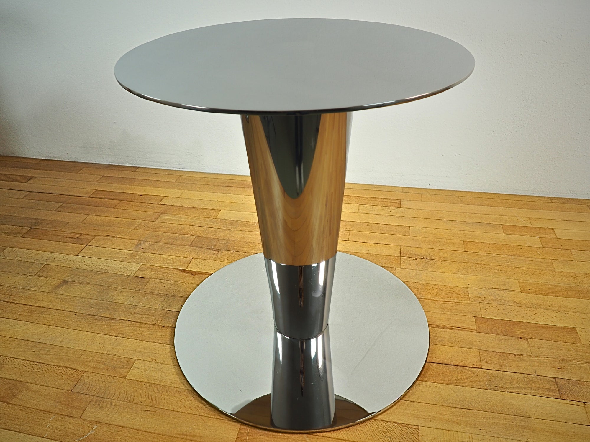 Stainless Steel Modern Tulip Side Table & Coffee Table
