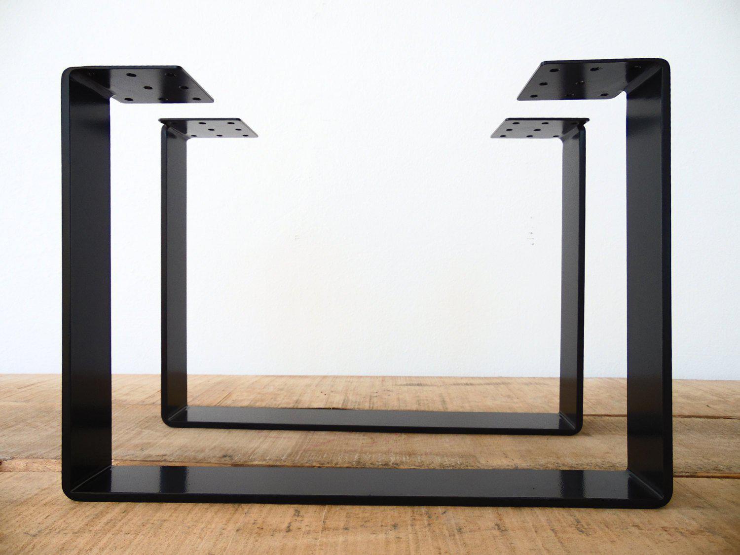 Flat metal table outlet legs