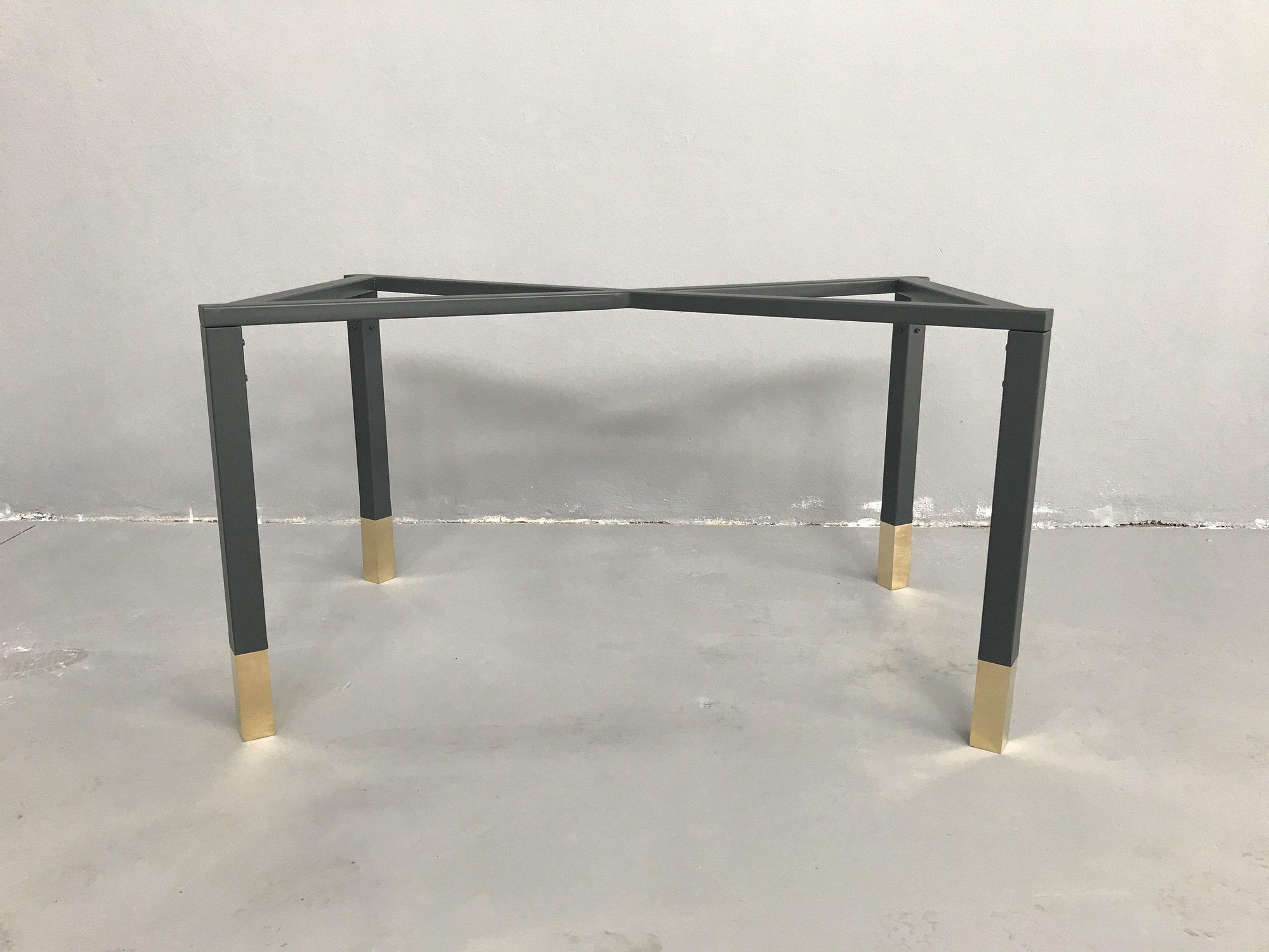 metal base dining table 