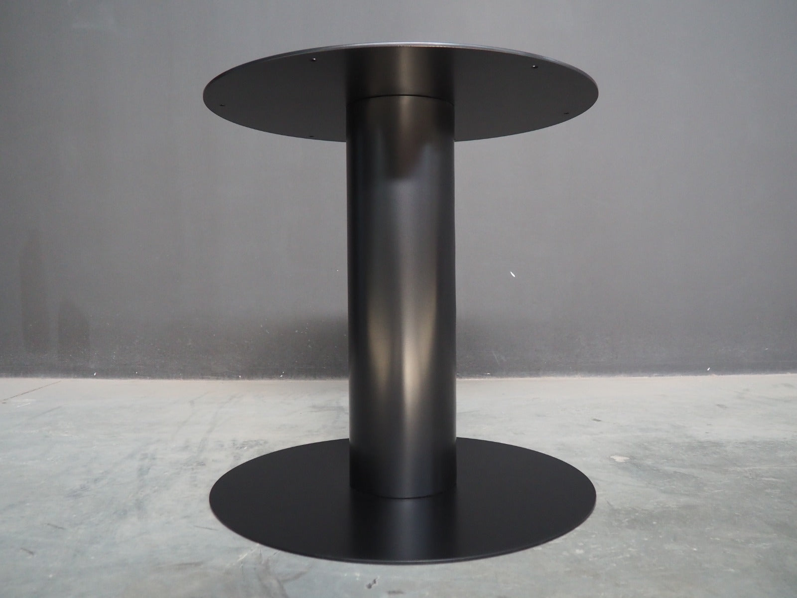 Steel Pedestal Round Base ,28” Round Base For 60” Tables | MASURA 28