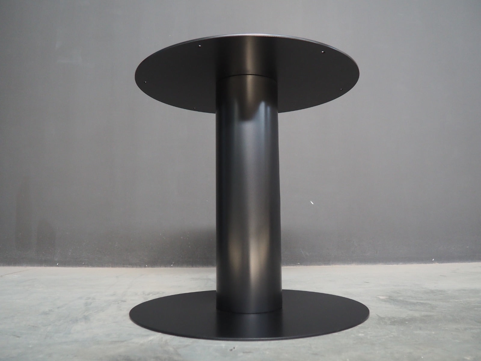 Steel Pedestal Round Base ,28” Round Base For 60” Tables | MASURA 28