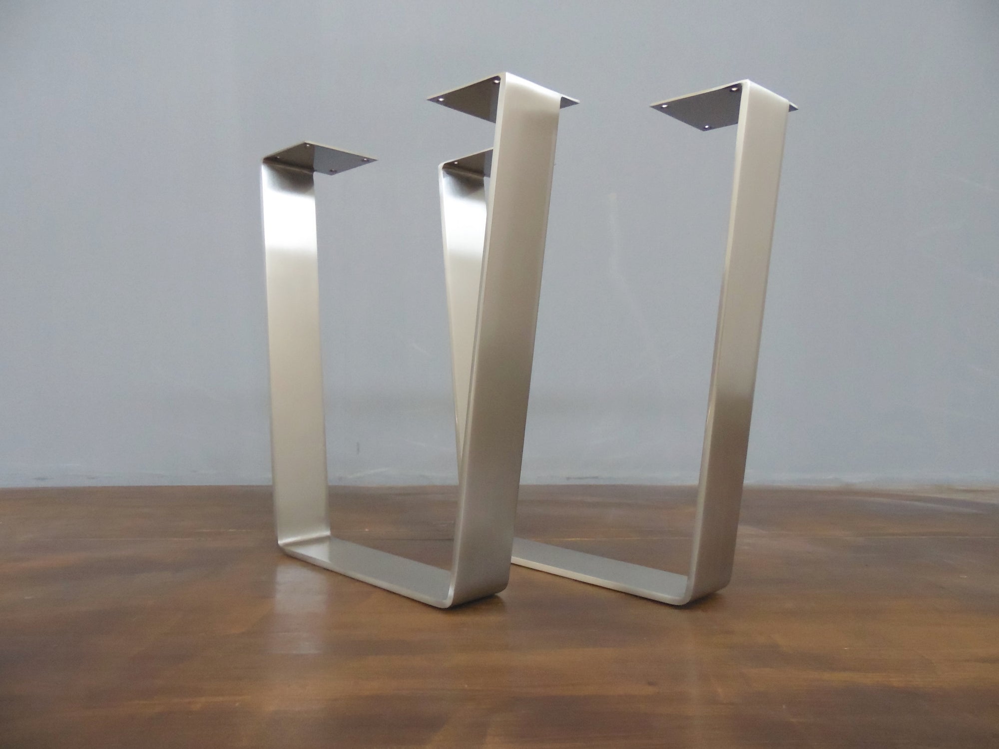 16" Flat Steel Trapezoid Stainless Steel Table Legs