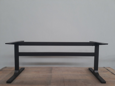 metal base dining table